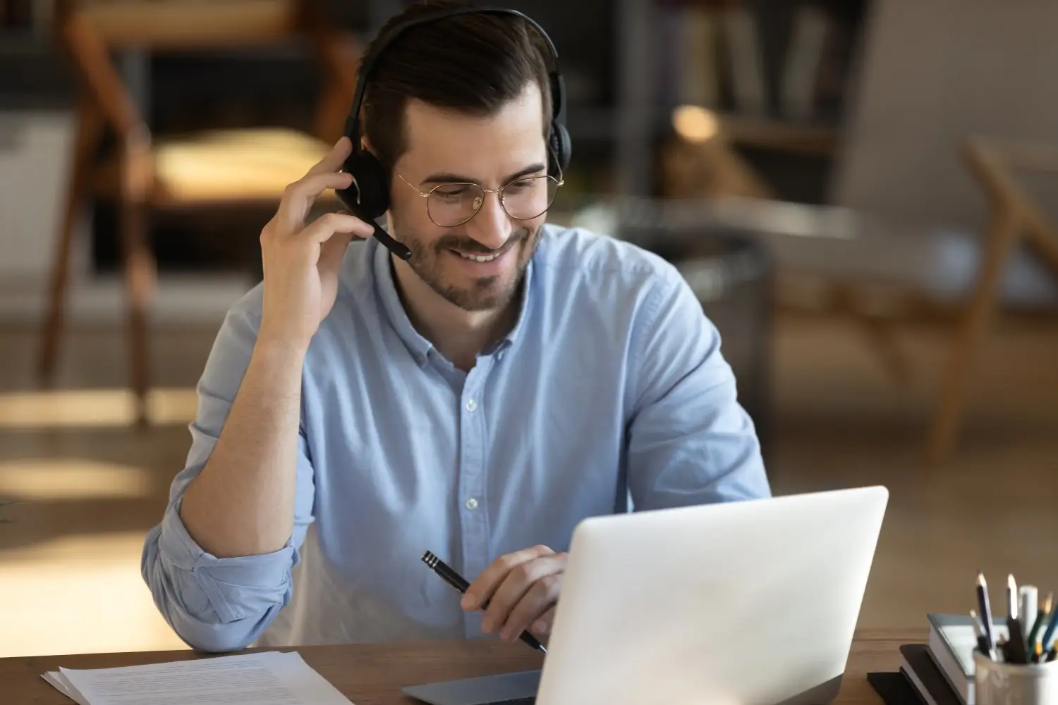 Financial Advantages of Hiring a VA